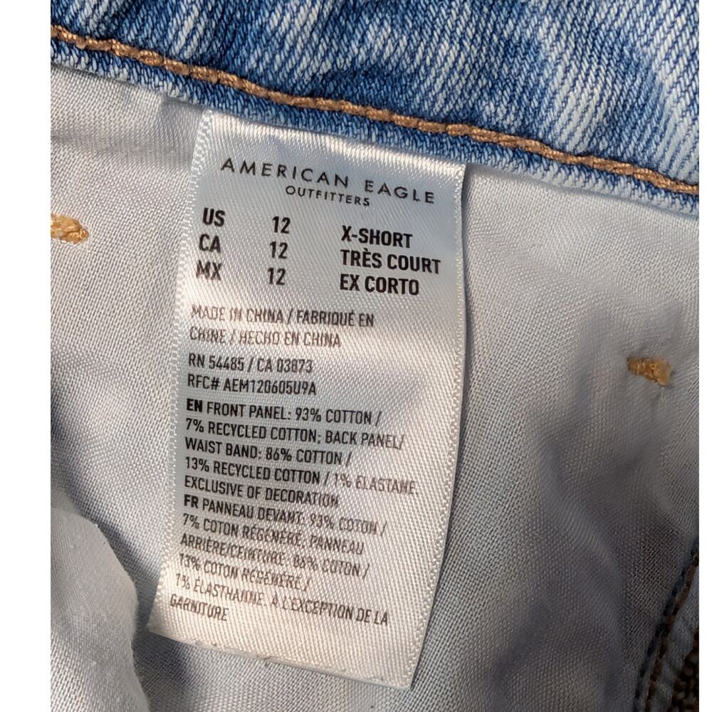 American Eagle Women's Mom Jean Strigid Light Wash Denim Cotton Pants 12 X-Short - Picture 8 of 9